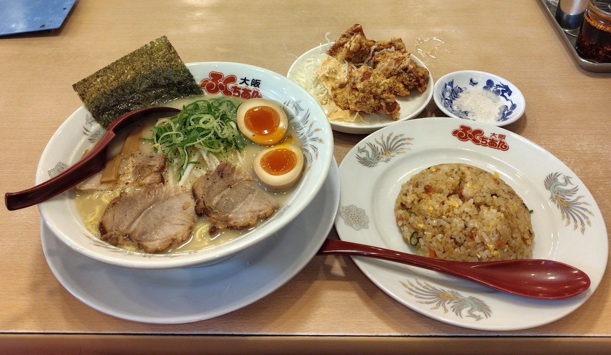 muthostella's tweet photo. 🍜😋 https://t.co/GAopjCv4b0