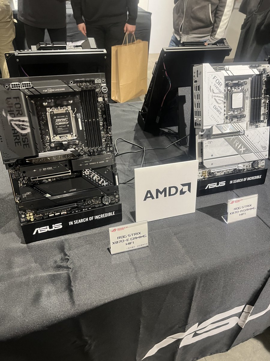 Gt_MC_1931's tweet photo. みにきたよー
#ASUSイベント #ASUSxAMD https://t.co/D0rn5ajfNe