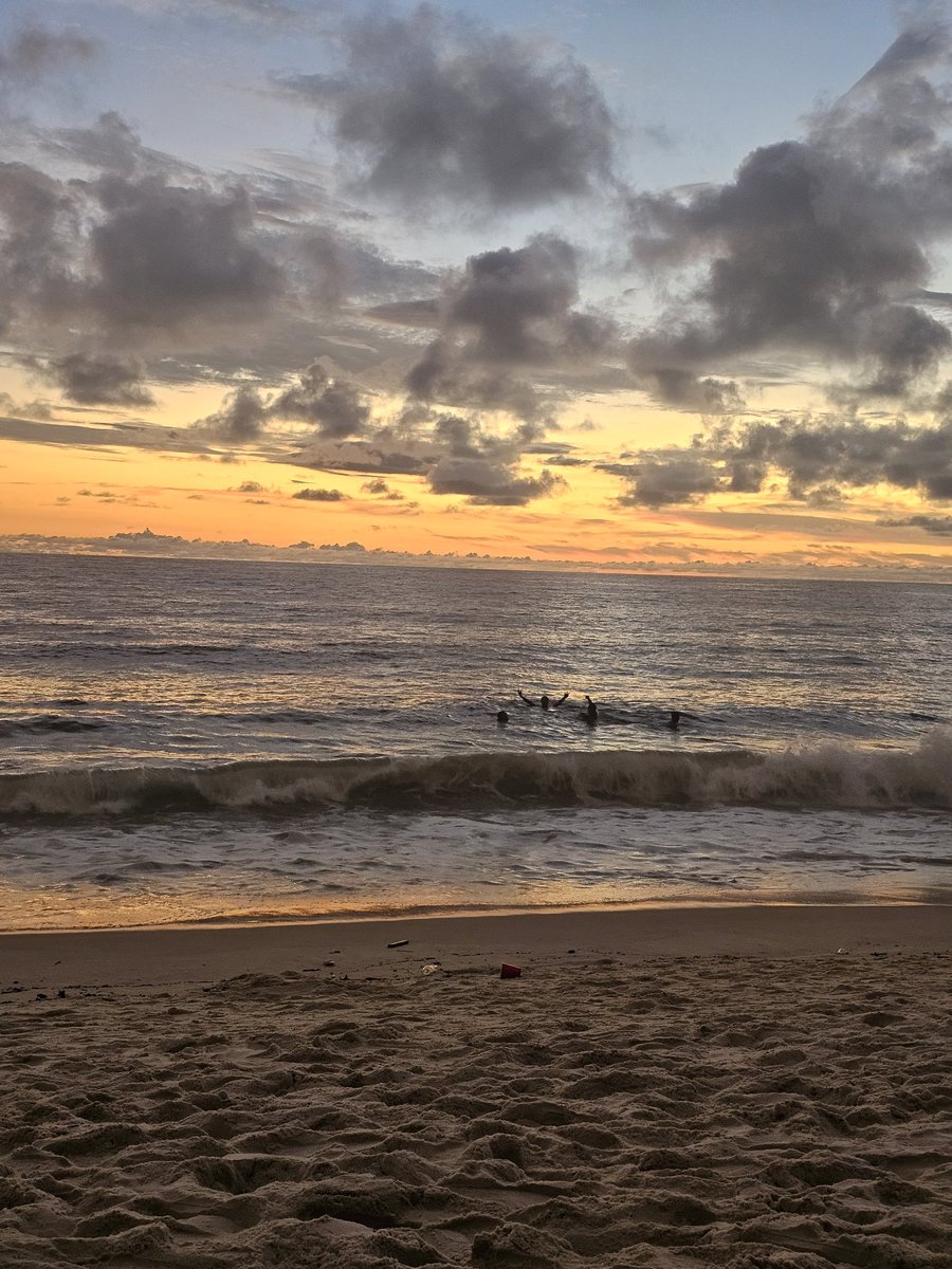 Saying good bye is never easy but is an integral part of our job one day we arrive the other we move on to new adventures.
Tenki Tenki for all the beautiful moments, Salone is a beautiful country with the kindest people I have ever met. I will miss all of it and everyone!