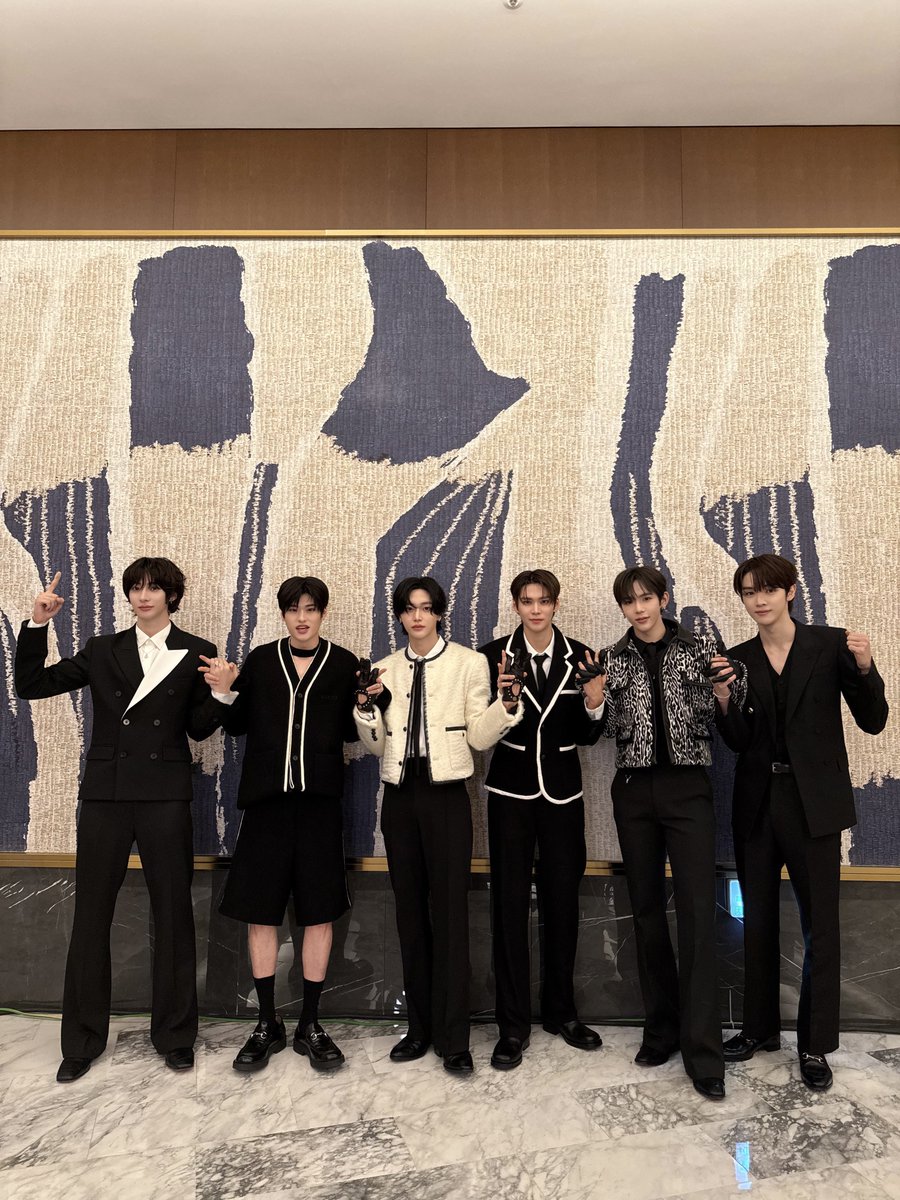 Let's go💚
 
#RIIZE #라이즈
#RISEandREALIZE
#MMA2024 #멜론뮤직어워드