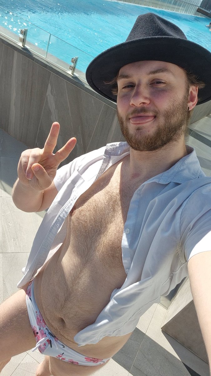 Saturday Pool Vibez!! 

#queerperth #perthbtm #gaybtm #gayperth #gayspeedo