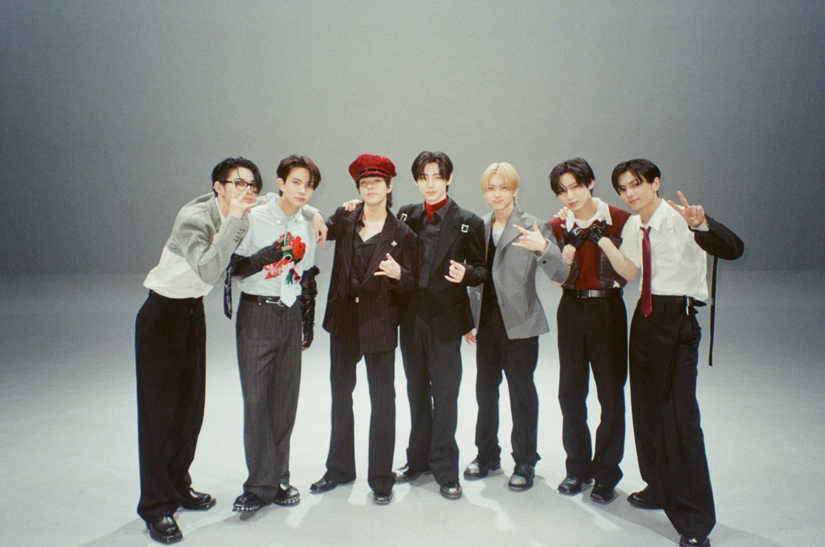 필름카메라로 기록한 11월의 추억📸 12월에도 쭈욱 엠투와 함께해요❣ #11월의엠투 #M2film #SC_ORIGINAL #ENHYPEN #엔하이픈 <a href="/ENHYPEN/">ENHYPEN OFFICIAL</a>