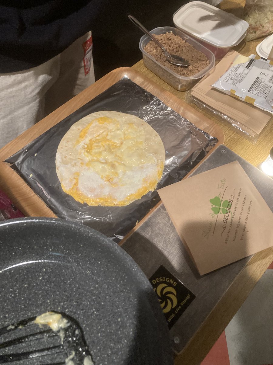 dogsguitar's tweet photo. 福島アウトライン、開場しました！

ヨギちゃんのタコスがめちゃくちゃ美味しい。。🤤

ライブは勿論、胃袋も満たされてください！ https://t.co/04yYitJhNN