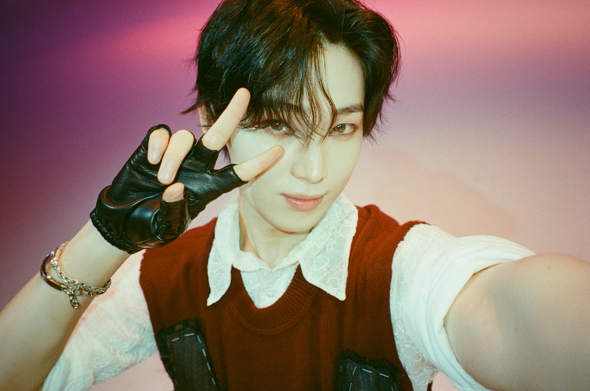 M2MPD's tweet photo. 필름카메라로 기록한 11월의 추억📸 12월에도 쭈욱 엠투와 함께해요❣ #11월의엠투 #M2film #SC_ORIGINAL #ENHYPEN #엔하이픈 @ENHYPEN https://t.co/AQZ8sEfLnn