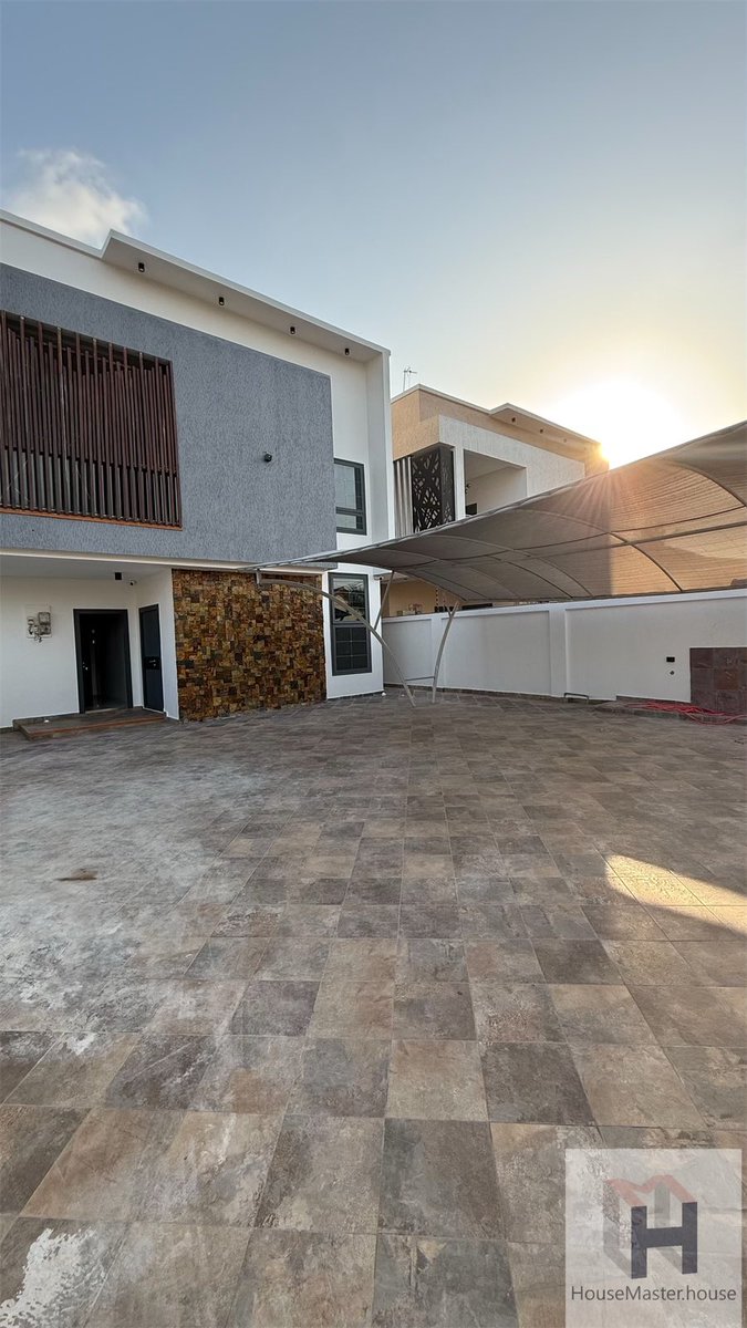 HouseMasterGh's tweet photo. Spacious 4-Bedroom House for Sale in Spintex – Now $230,000!

Don’t miss this incredible deal!

Original Price: $270,000
Promo Price: $230,000

Act fast—this offer won’t last long! Contact us today to schedule a viewing.

☎️+233243856807 https://t.co/mZtiCQKCUb