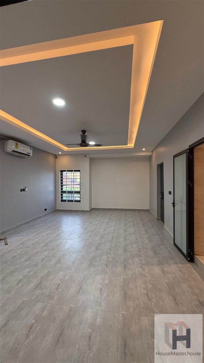 HouseMasterGh's tweet photo. Spacious 4-Bedroom House for Sale in Spintex – Now $230,000!

Don’t miss this incredible deal!

Original Price: $270,000
Promo Price: $230,000

Act fast—this offer won’t last long! Contact us today to schedule a viewing.

☎️+233243856807 https://t.co/mZtiCQKCUb