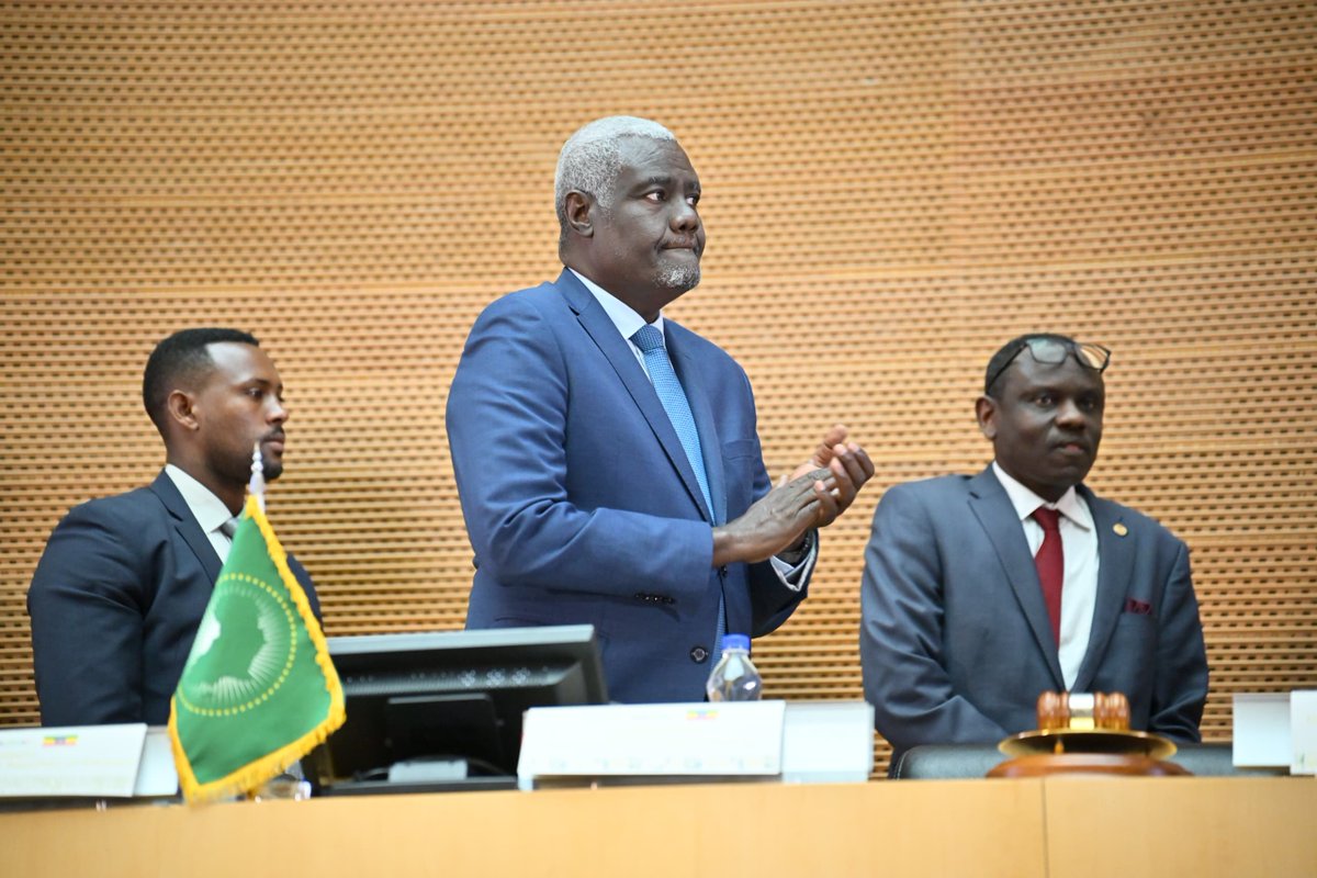 PIDA_Africa's tweet photo. 6/ 🌍#PIDAWEEK2024- recap
🌱 Leaders at the event reaffirmed PIDA's role in achieving Agenda 2063's vision of world-class infrastructure across the continent. As H.E. Moussa Faki Mahamat said, “Infrastructure is the cornerstone of Africa’s integration and development.” https://t.co/upAIjS5NdP