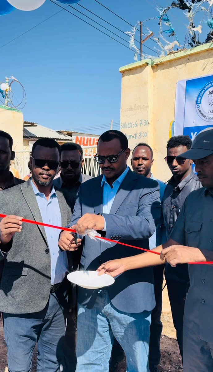 galow3000's tweet photo. Deputy Leader of the SSCKH Administration, Dr. Mohamed Shiinne, has inaugurated a modern road that was implemented in Laascaanood City. https://t.co/fIpGAtJJdg