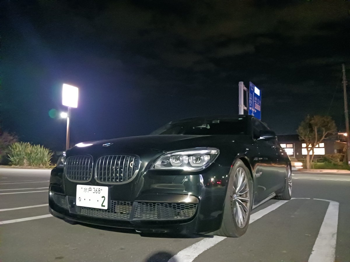B348ts's tweet photo. 今日はコイツの15歳の誕生日です。
ピチピチの高校生にしちゃイカツ過ぎるけど末長くよろしく
#bmw
#f02
#760Li
#V12 https://t.co/t6WvoZFKWz