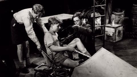 TalkingPicsTV's tweet photo. Rivalry causes problems in the 🏎️ SOAPBOX DERBY (1957) at 10am #TPTVsubtitles
⭐ #MichaelCrawford #MalcolmKirby #KeithDavis star in this #CFF 📽️ feature film. https://t.co/2uDPnQ9R5O