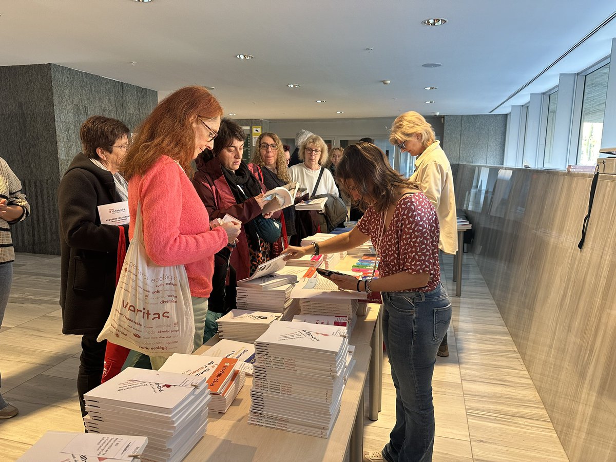 Associació de Mestres Rosa Sensat tweet media