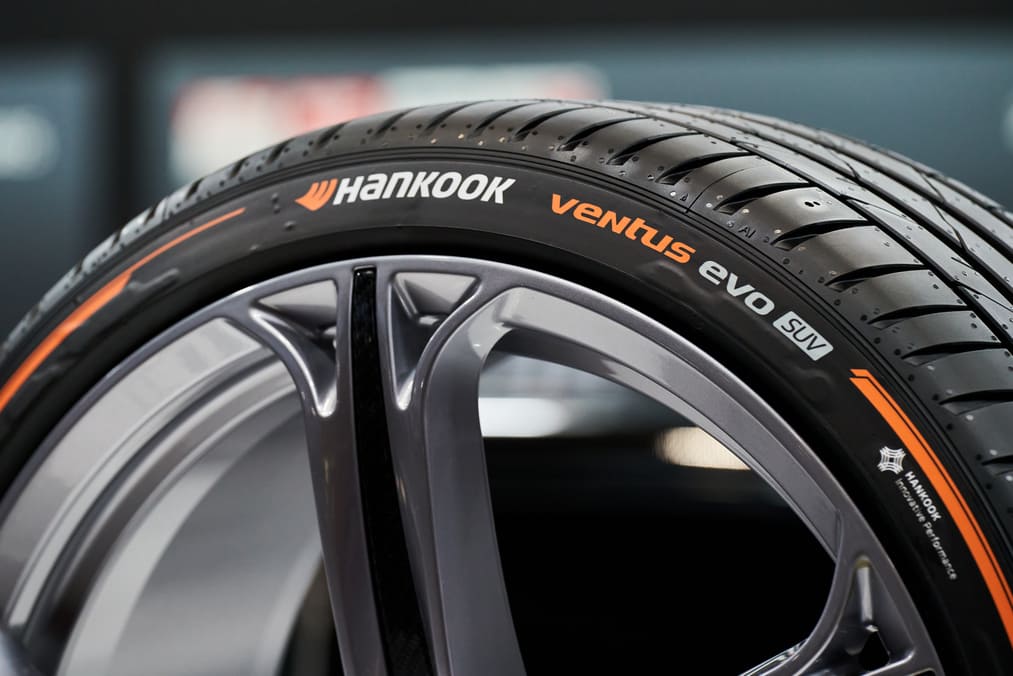 neumaticofacil's tweet photo. #Hankook lanza un nuevo #neumático de #turismo de ultra altas prestaciones: Ventus evo disponible a partir de 2025

#HankookTire #tires #tyres # llantas #Hankook_Ventus #UHP #Ventus_evo https://t.co/E9vUlBuLwE