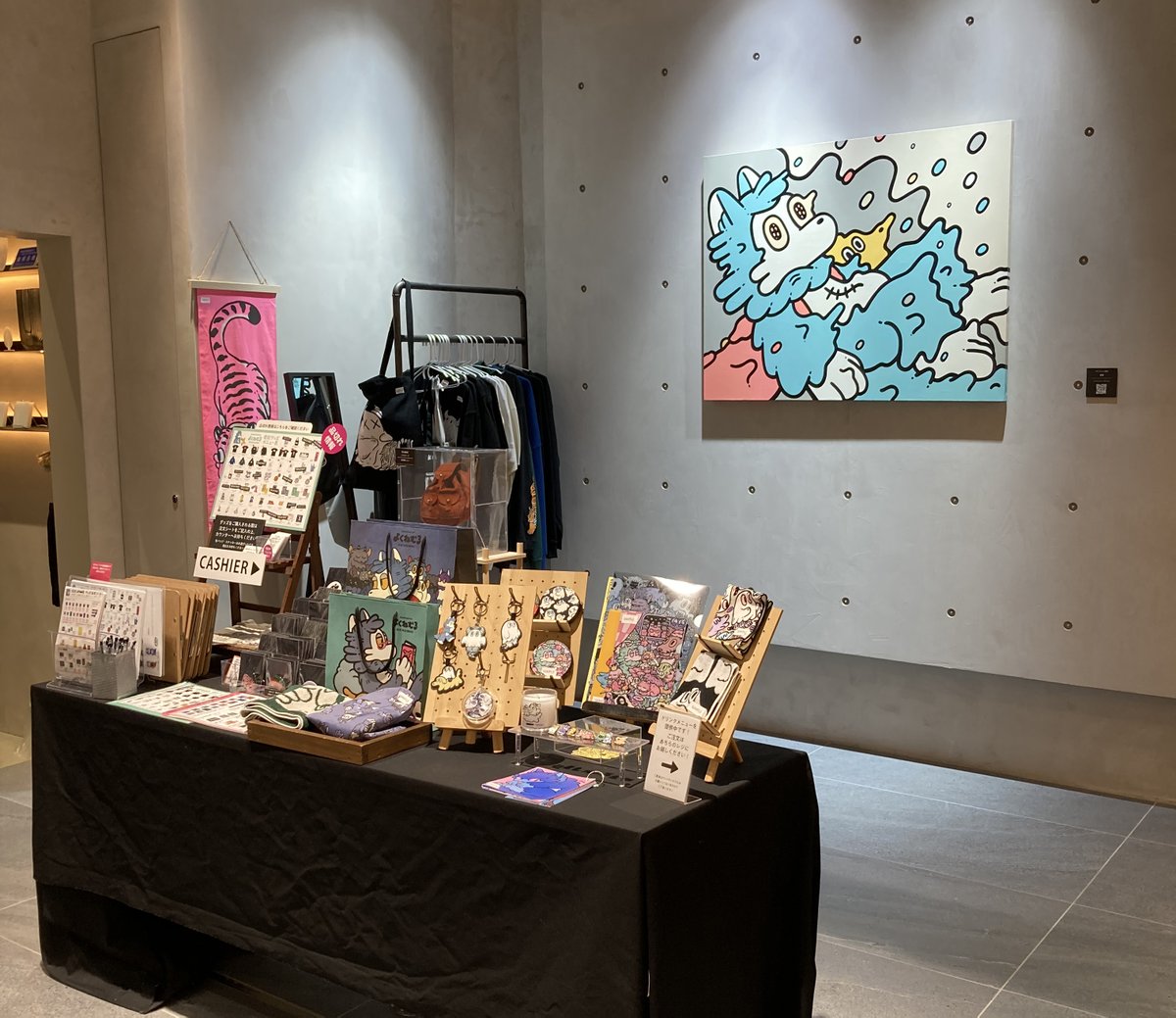 DS_spacecaiman's tweet image. 【🐺 #あらいきりこ個展よくねむる 🐺】

本日の営業は終了いたしました。
次回の営業は12月1日(日)です。  
いよいよ最終日となります！
皆様のご来場、お待ちしております！

#あらいきりこ #DScaiman