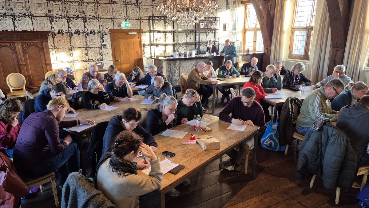 Opperste concentratie in het stadhuis van #Gouda: het examen #goudologie is begonnen!