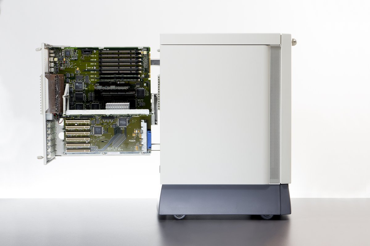 applemuzeumpl's tweet photo. Apple Network Server 500. https://t.co/dC7rNaq6xj