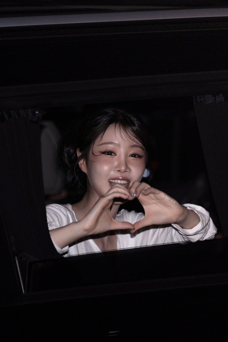 soojinfiance's tweet photo. i don't know what's going to happen in the future so i just hope that my girl soojin and idle will always be happy and do whatever they want to do. i will always support and believe in you girls as a proud seotang and neverland! love you girlies ❤️

@BRD_SOOJIN @G_I_DLE https://t.co/OX6YyrZUI4