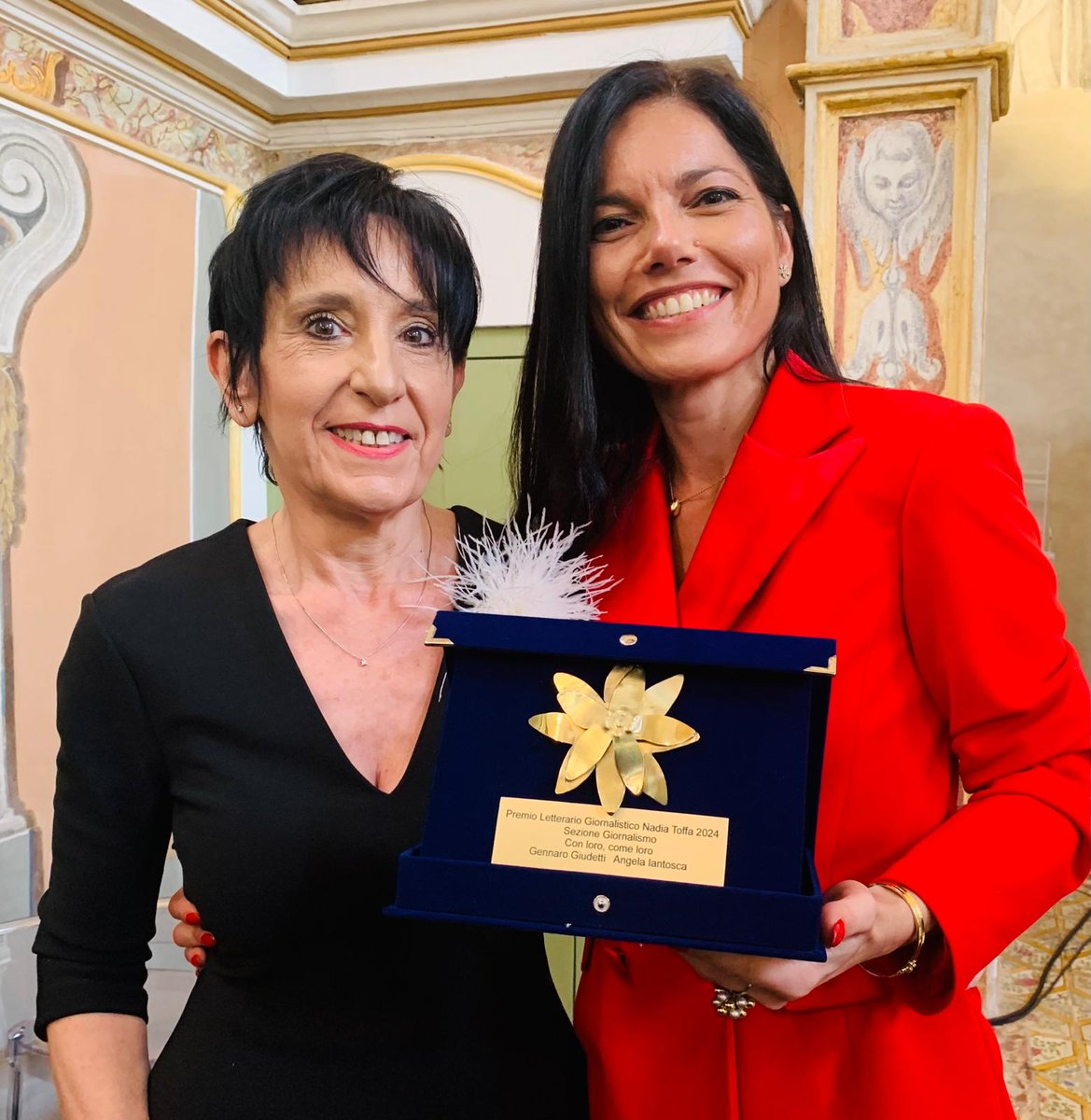AngelaIantosca's tweet photo. Premio Giornalistico Letterario - Sezione Giornalismo Nadia Toffa a Con Loro Come Loro (Paoline)

Questa mattina la premiazione a Palermo! 

Grazie alle Paoline 
Grazie a Gennaro Giudetti 
Grazie a Suor Fernanda 
Grazie al premio e agli amici presenti https://t.co/E7TTHsjHp0