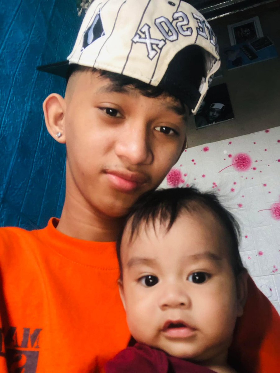 HaringP4UL's tweet photo. Hindi ko man kayang ibigay sa ngayon yung mga bagay na kailangan mo ang tanging ma bibigay ko lang sayo ang pag mamahal ko bilang ama mo 🥰❤️ https://t.co/BvSyJ60WCd