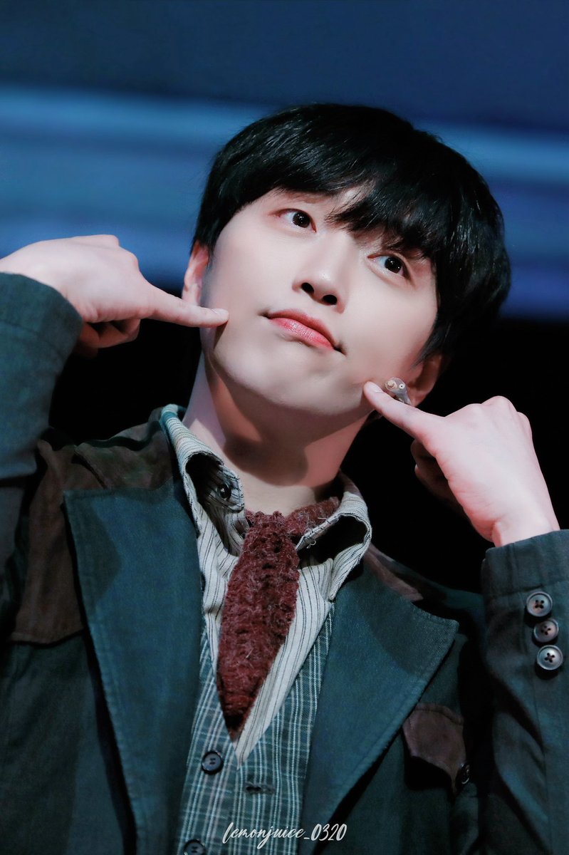 【241129】 #쿠로이저택엔누가살고있을까 성불데이

#B1A4 #산들 #삼돌 #SANDEUL 
<a href="/SANDEUL920320/">삼돌</a>