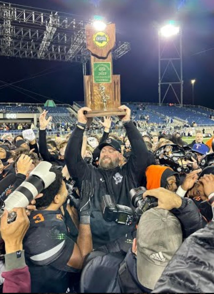 One year ago today, Massillon was the happiest place on Earth. 
<a href="/beccamoorecw/">Becca Moore</a> <a href="/CoachNMoore/">Nate Moore</a> 
<a href="/CoachTMcGuire1/">Travis Mcguire</a> <a href="/EeeJaye9/">Ellie Jaye ♍️💜</a> 
<a href="/DaMilqFootball/">Massillon Football Fans</a> <a href="/MTigerFB/">Massillon Football</a> <a href="/MassillonVI/">Village Idiots</a> <a href="/kitkatox8672/">Shawn ❌arie Buttrill</a>