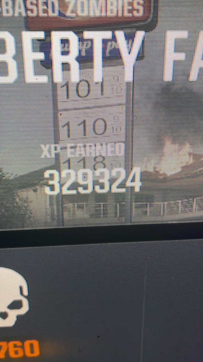 Trapabilities's tweet image. Everyone grinding the levels just play zombies 1 3 hour game of directed  115k every hour