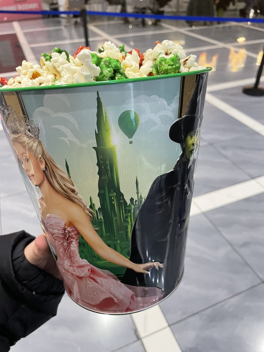 arivpinko's tweet photo. My mom litterally used my wicked pop corn bucket as a vase for flowers 😭💀 https://t.co/47JuA8BUIE