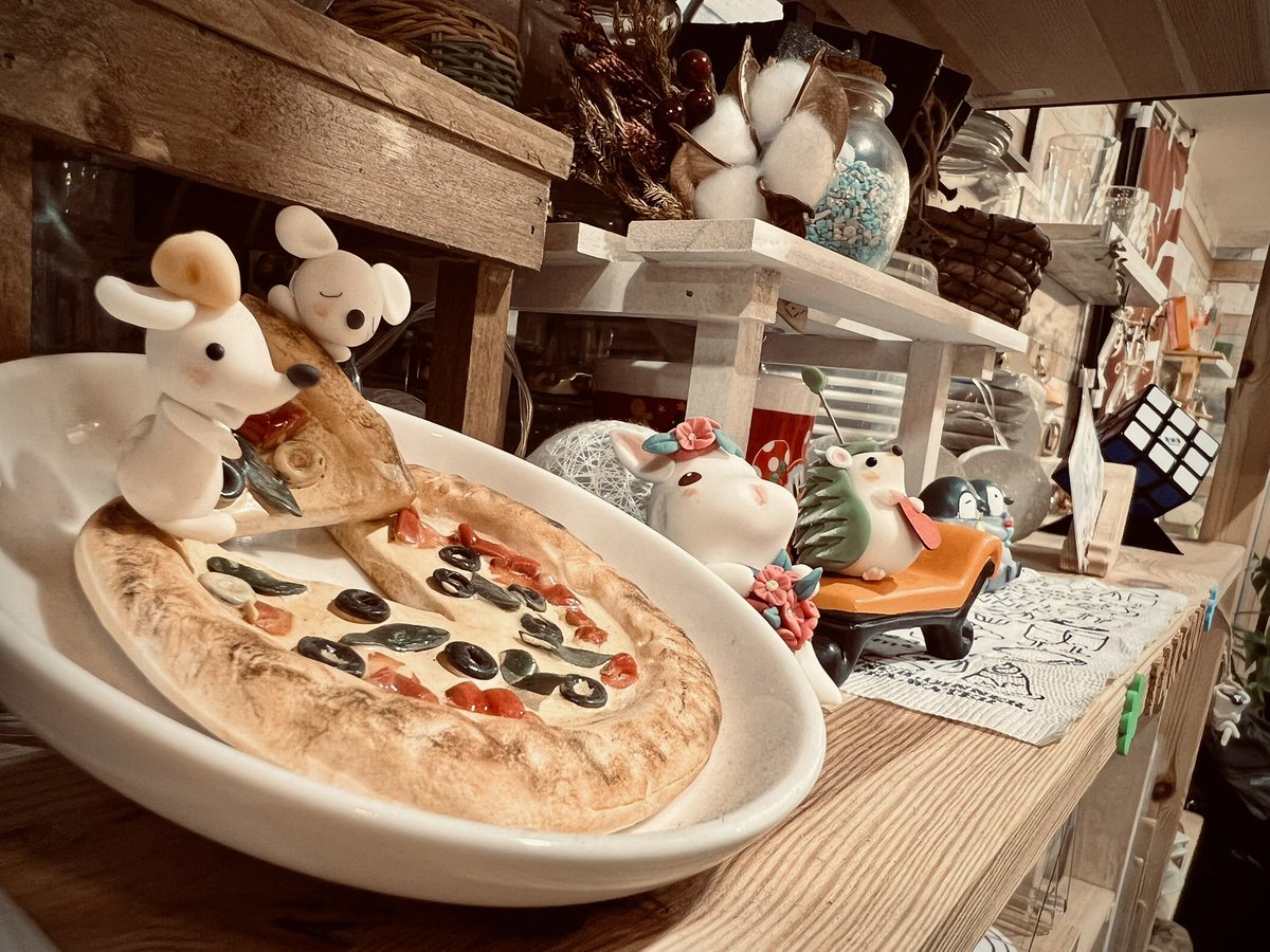 funday_ride's tweet photo. 色んな方とのご縁が繋がるきっかけのひとつにもなっていた大好きなカフェがその歴史に幕を下ろされました。

いつも楽しく美味しい思い出をたくさんいただきました。
本当にありがとうございました。
お疲れ様でした。

 #cafepitcube #ピットキューブ https://t.co/mp15vKlvCe