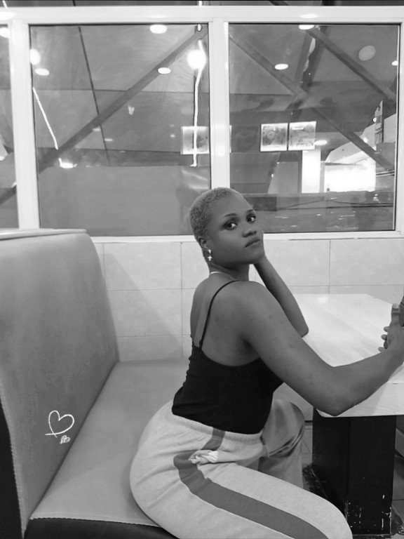 prietyella's tweet image. Hi 😘 my name is ELLA,let's be friends ❤️💙Follow me and I will follow you back❤️💙