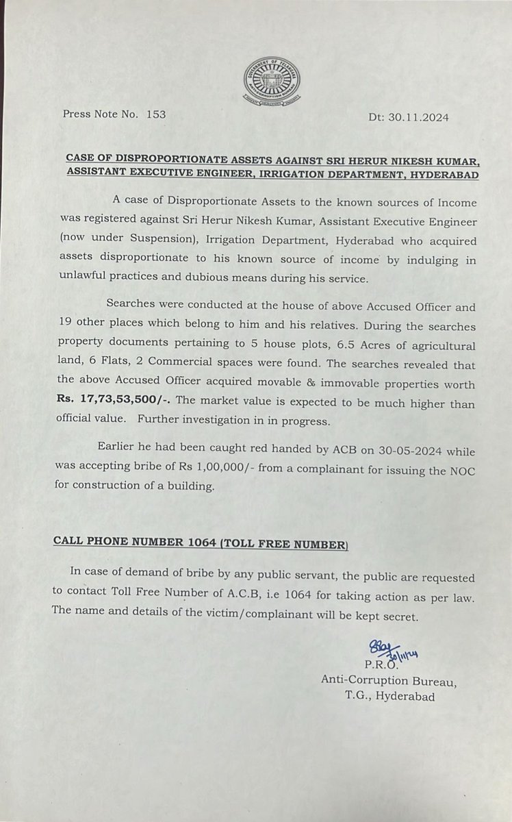 jsuryareddy's tweet photo. Suspended AEE from #Irrigation dept, #Hyderabad in #ACBNet, uncovers ₹17.73 crore worth #Corruption Assets by #AntiCorruptionBureau (#ACB).
A #Disproportionate Assets Case has been registered against Herur Nikesh Kumar, Asst. Executive Engineer (Presently Under Suspension) of Irrigation Department, Hyderabad.
ACB Officers conducted searches at his residence along with 19 other places linked to him and his relatives. "₹17,73,53,500/- valuable (as per Market Value) movable and Immovable properties including Plots(5), Agriculture Land (6.5 Acres), Flats (6) and Commercial Spaces (2) were identified".
Earlier he had been caught by #ACB on 30-05-2024 for accepting ₹1,00,000/- #bribe for issuing the NOC for construction of a building.