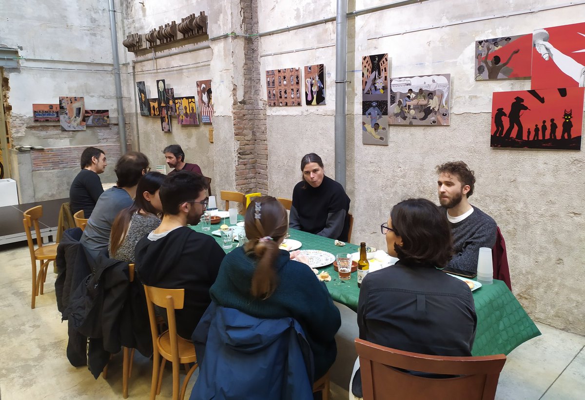 Darrera assemblea extraordinària de l'any de Panxa Contenta 🥸

Després de tot el matí de discussions i acords, hem fet un bon àpat al Corralet de la <a href="/Lleialtat/">Lleialtat Santsenca</a> 👀🥗