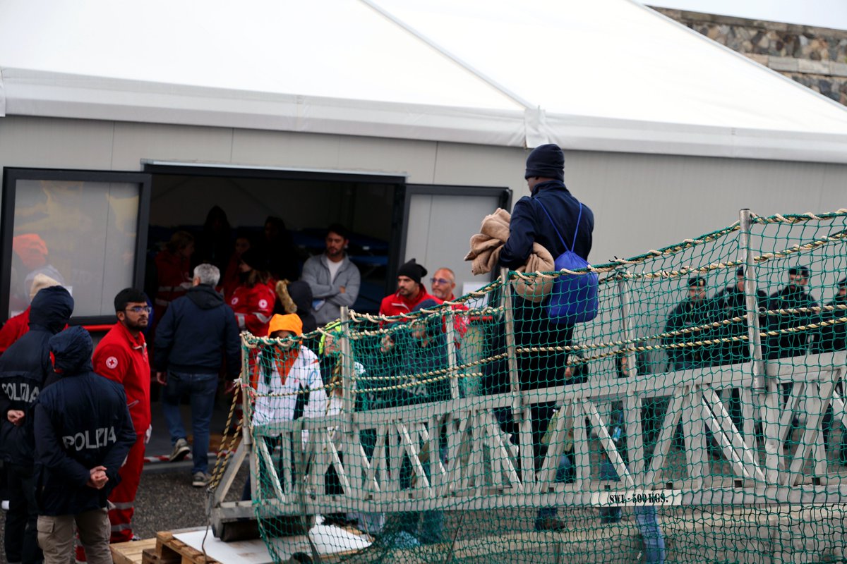 The 83 men and boys rescued on the 28th safely disembarked today in Reggio Calabria. However, the 29 women and girls traveling with them faced a different fate. Armed men forcibly took them back to Libya, tearing families apart.