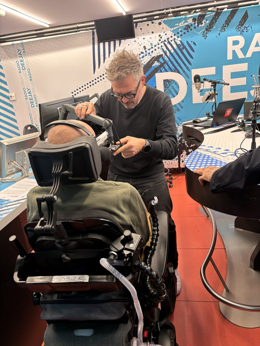 L’emozione della diretta a RadioDeejay per parlare di SLA e alimentazione nella malattia… #SLA #daviderafanelli
