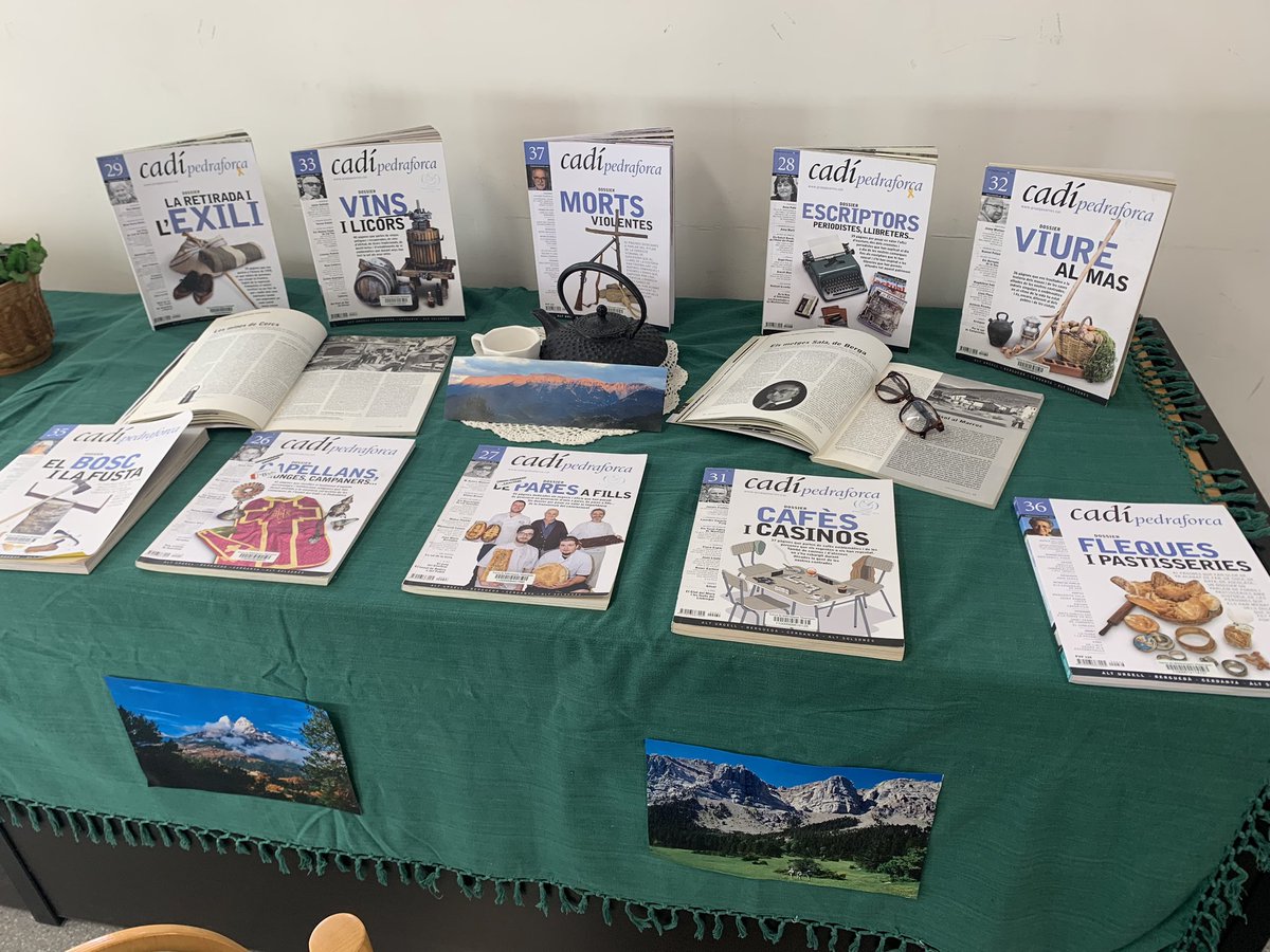 🙌🏻 Ha estat un goig poder presentar el darrer número de la revista a la <a href="/BibliotecaBerga/">Biblioteca Ramon Vinyes i Cluet</a> i repassar la trajectòria del Xavier Pedrals. Moltes gràcies per l’acollida (amb una fantàstica exposició de revistes inclosa) i per la gran afluència de públic i col•laboradors!