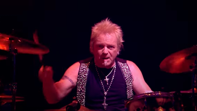 BLABBERMOUTHNET's tweet photo. AEROSMITH's JOEY KRAMER To Close His 'Rockin' &amp; Roastin'' Coffee Line: 'There Just Is No Realistic Alternative' https://t.co/RxUIP1Iuxz https://t.co/AG1x4uEKiq