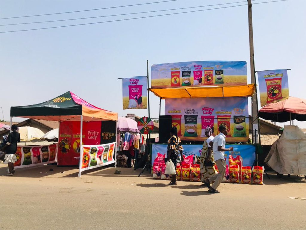 fusion360degree's tweet photo. Creating disruptions is what we do when it comes to consumer engagement. It’s another weekend of Kiara Rice campaign in Lagos and Abuja markets. Simultaneous activations, 2 locations, 1 Rice Company, 5 brands. https://t.co/S5lOSoaTxM