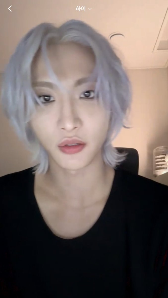 seonghwa is currently live on toktoq 🩶