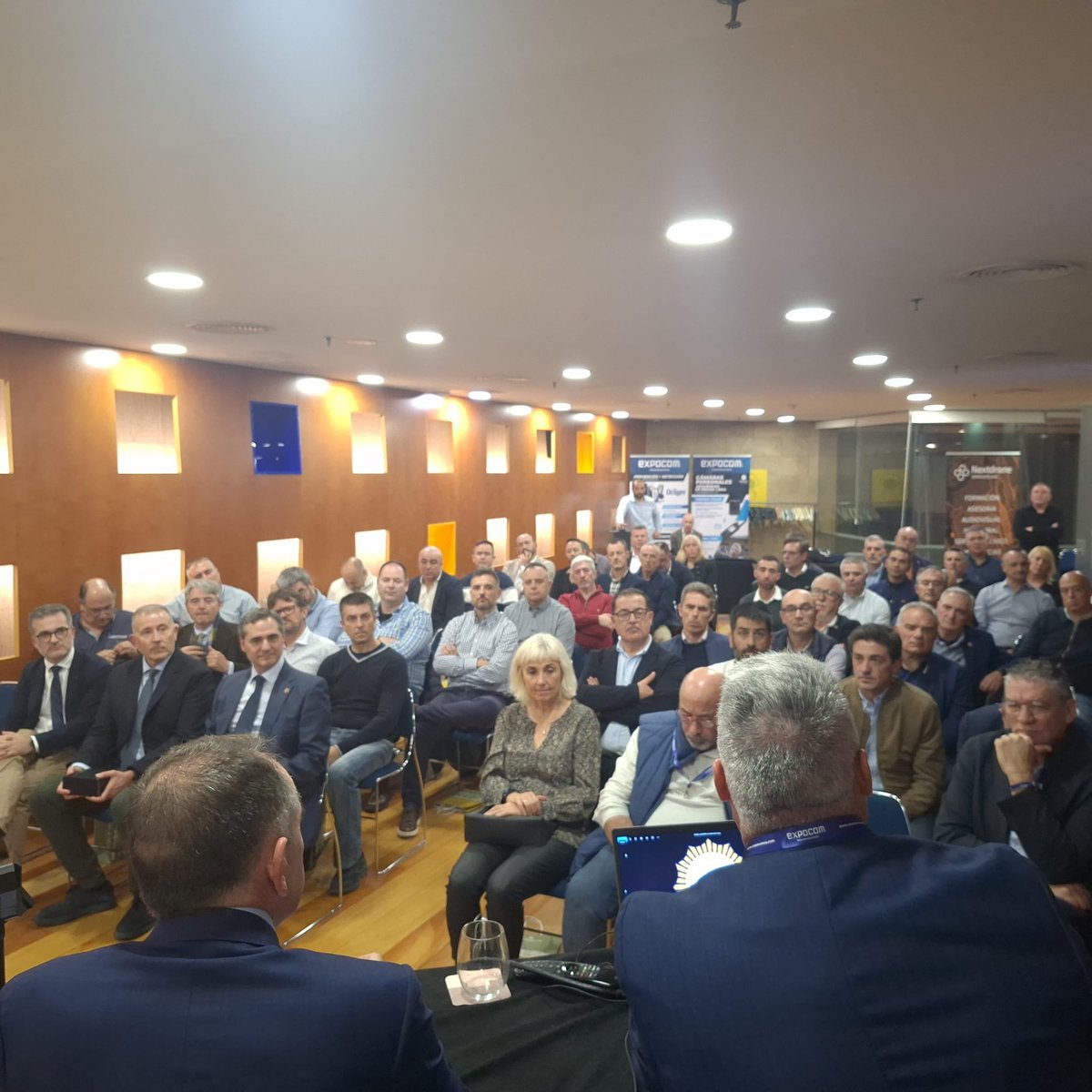 AJMPLCVUNIJEMPOL® tweet media