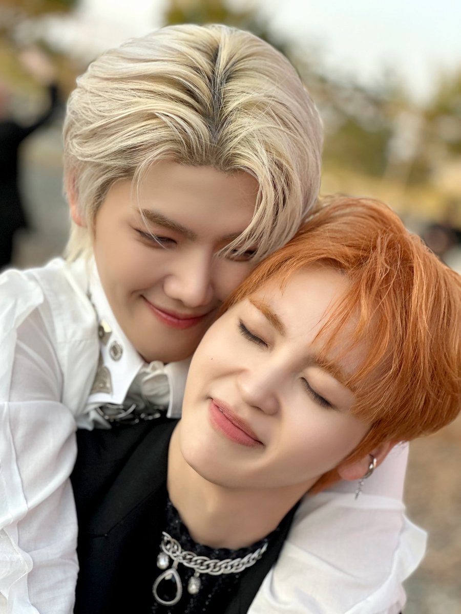 생축
#민희 #HAPPYHYEONGJUNDAY
#HAPPY_동그리Day_형주나_사랑한데이