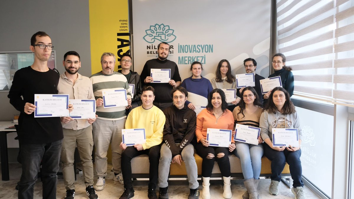 nilovasyon's tweet image. Nilüfer İnovasyon Merkezi tarafından “Python ile Programlama Giriş” eğitimi gerçekleştirildi. 
Tüm katılımcılarımıza teşekkür ederiz.
#Python #PythonProgramlama #AlgoritmaTasarımı #Değişkenler #Döngüler #KoşulMantığı #NilüferİnovasyonMerkezi #NilüferBelediyesi