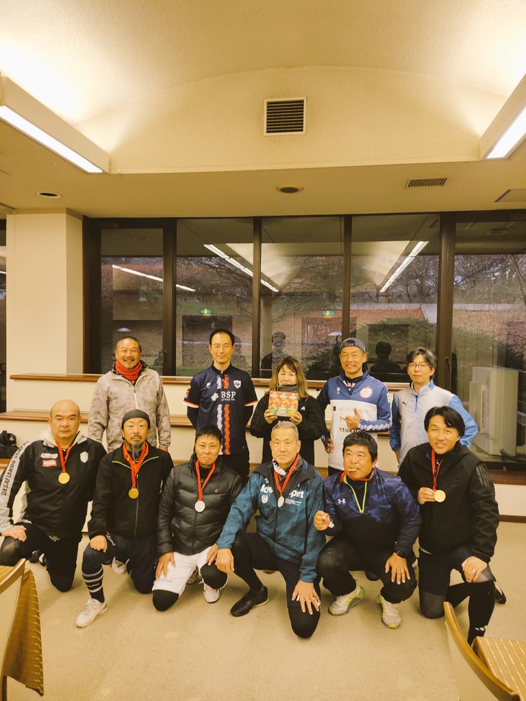 aracofc's tweet photo. シニアチャンピオンシップ2024
#じーちゃん
#那須国際カントリークラブ

今日は団体戦
2チームに分かれて、3マッチのマッチプレー
前半8ホールはフォアボール
後半10ホールはフォアサム

寒さを吹き飛ばすアツい対決を制したのはAチーム🏆

明日は個人戦
https://t.co/zmjCZfnVYG

今シニアがアツい🔥 https://t.co/lW8b4MT0QQ