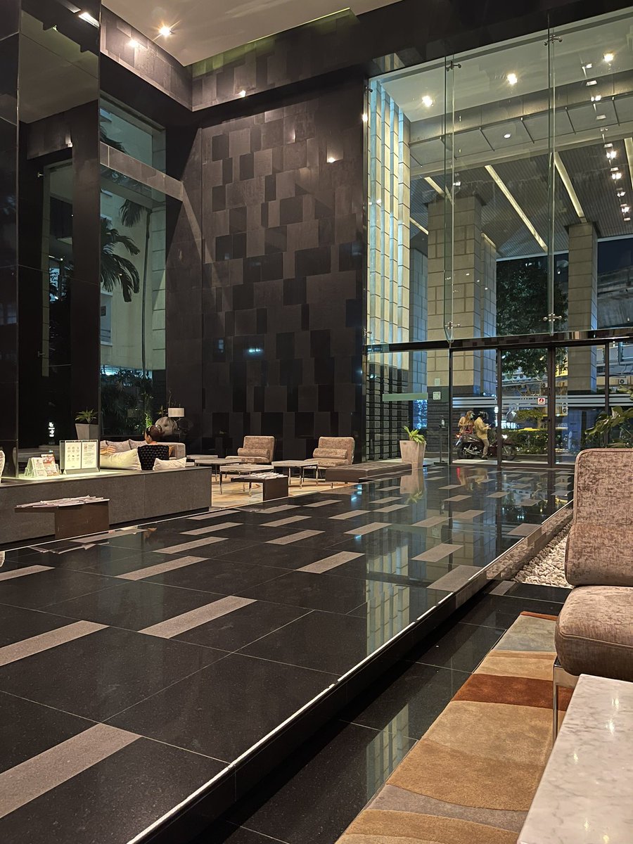 zenseizen's tweet photo. My new cozy place!! ดีใจได้กลับมาทองหล่ออีก https://t.co/alaktrV2qg
