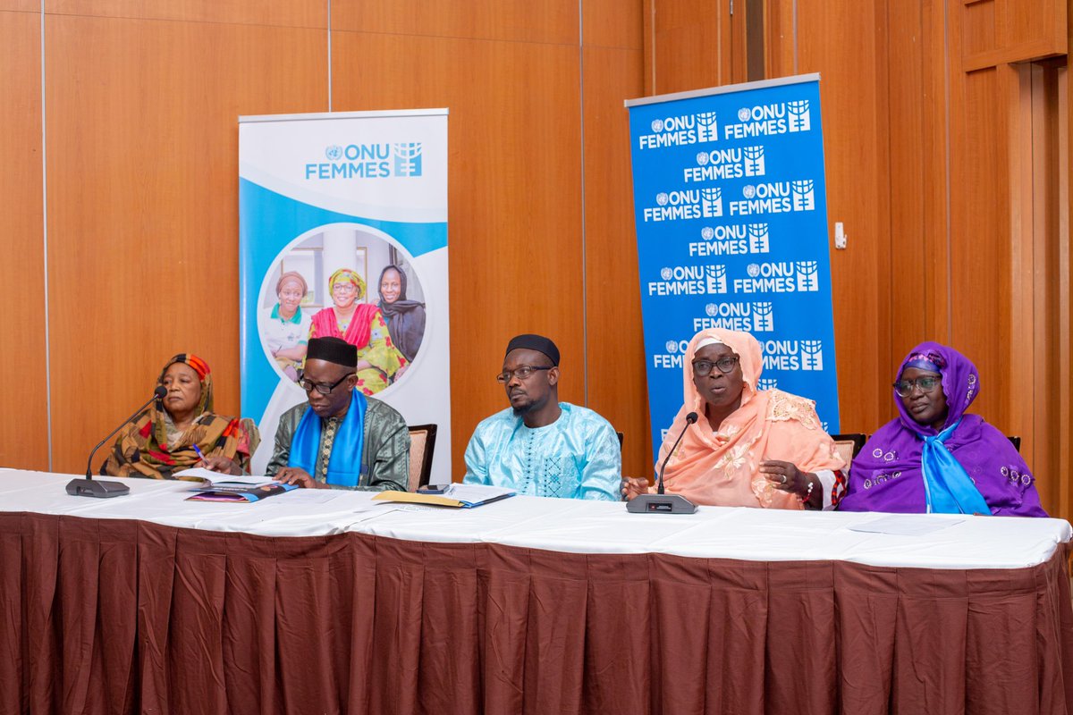 Les actrices/teurs de changement, les #femmes maliennes ont témoigné des changements survenus dans leur quotidien grâce aux interventions d’ONU Femmes #Mali lors d’un panel au cours de la rencontre (2/2)
<a href="/LUinBamako/">Ambassade du Luxembourg à Bamako 🇱🇺🇲🇱</a> <a href="/AmbaMali_Bxl/">Ambassade du Mali à Bruxelles</a> <a href="/NLauMali/">Ambassade des Pays-Bas au Mali</a> <a href="/BotschaftMali/">Ambassade Du Mali 🇲🇱🇩🇪</a> <a href="/AmbCanMali/">Canada au Mali et au Niger</a> <a href="/DDCMali/">Coopération suisse au Mali</a>
