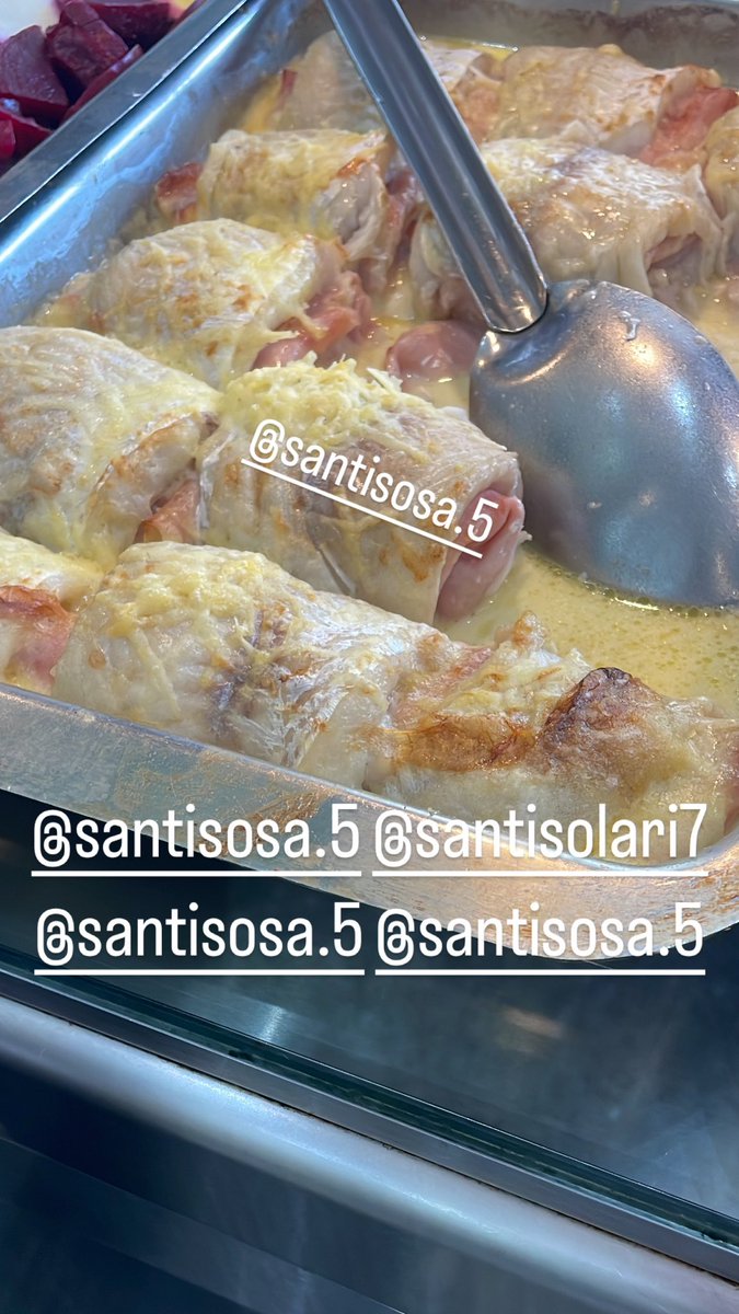 giuliburgs's tweet photo. ustedes: ayy santi sosa me miro la historia omg #botinera
la historia que subieron: https://t.co/ljo9RqrkH9