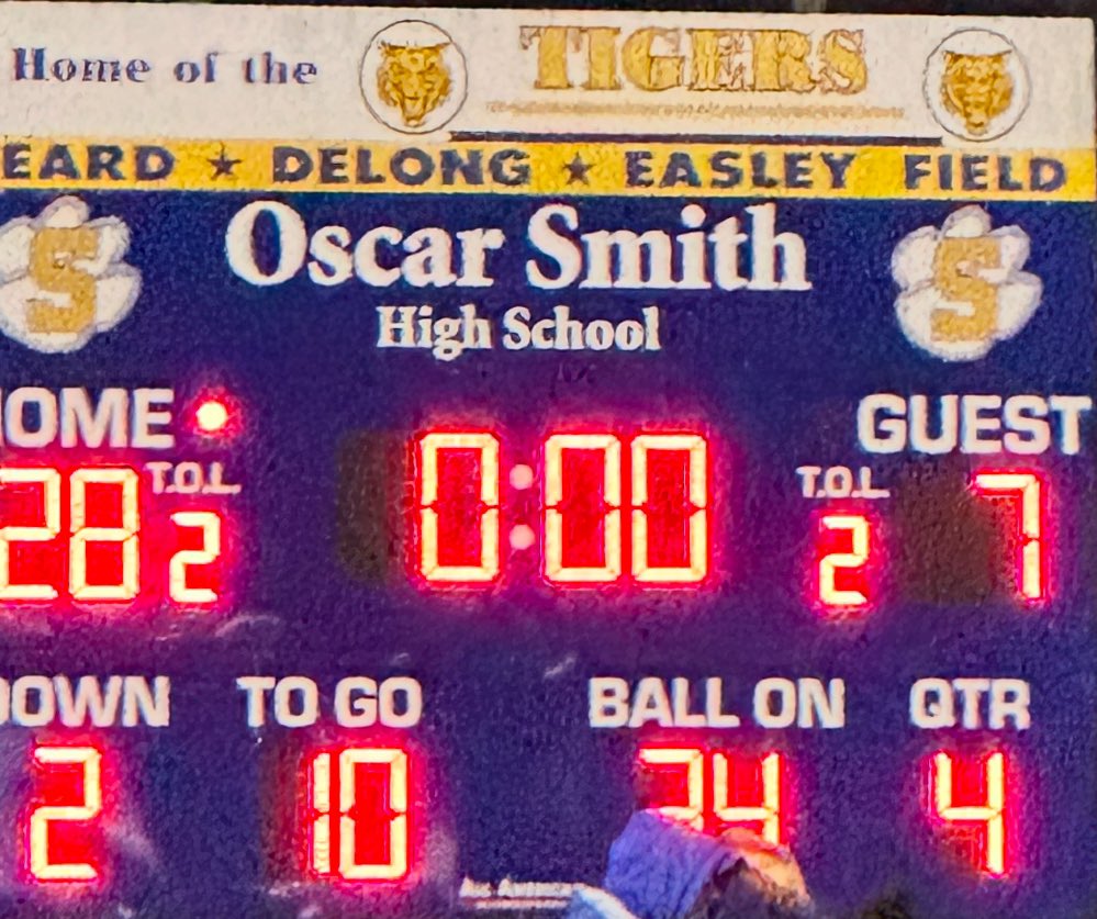 CoachCjMatt's tweet image. Did all that talking had take that LLLLLLLLLLLONG RIDE BACK TO RICHMOND!!!! #smithset
 #STTDB