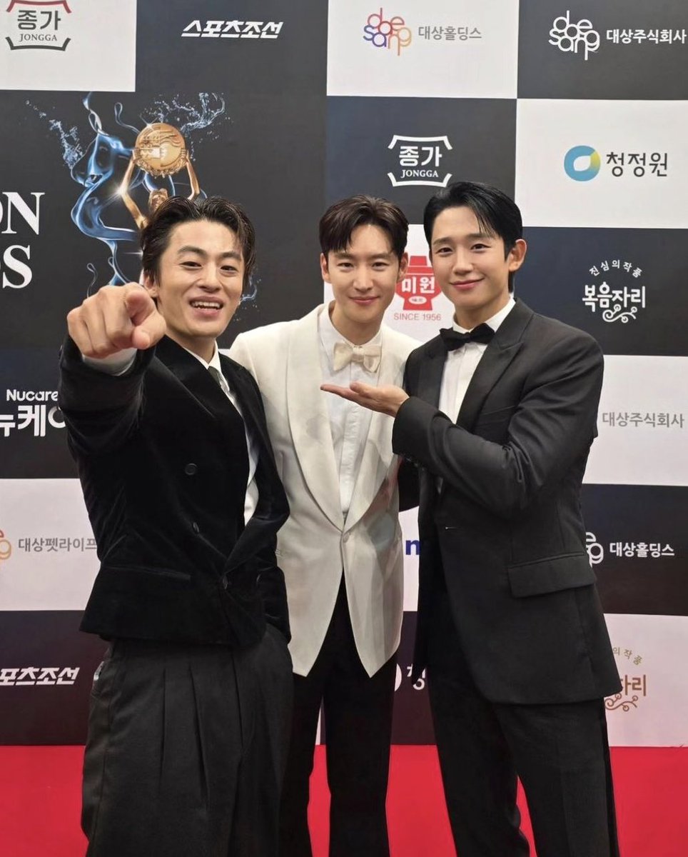 와 잠시만 시발 임규남 탈주한다고 디피두명이 달려온거임? 존나 너무하네