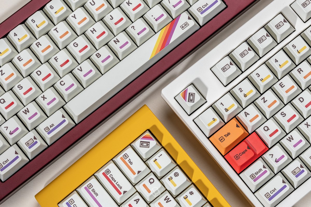 The very first drop of <a href="/keycapsule_shop/">Keycapsule</a> will be available in a week!