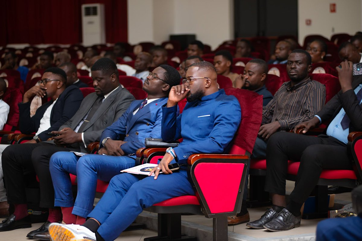 sacreeprodiges's tweet photo. #CDP24| Ça été un honneur d’accueillir ce 27 Nov, la 1ère édition du #CongrèsDesPatriotes à Brazzaville 🇨🇬, en présence des officiels.

Cet événement est un pont ! Le lieu d’échange entre les décideurs et le peuple, afin de bâtir un avenir meilleur pour la patrie. #chezmoiaucongo https://t.co/s9wCxVx7Mb