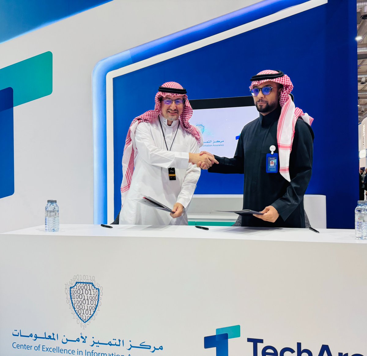 COEIA_KSU's tweet image. يسرنا الإعلان عن توقيع اتفاقية تعاون بين مركز التميز لأمن المعلومات وشركة TechArch @TheCyberDaemons، بهدف تعزيز الشراكة في تطوير حلول مبتكرة وتقديم خدمات استشارية متقدمة في مجال الأمن السيبراني، إلى جانب الإسهام في نشر الوعي بأهمية الأمن السيبراني. تأتي هذه الاتفاقية كخطوة بارزة…