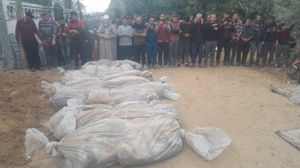 swilkinsonbc's tweet photo. The israelis have massacred 75+ Palestinian ppl in the bombing attacks on Beit Lahia in Gaza, targeting any building where civilians may be sheltering https://t.co/1B1ycYXmTU
