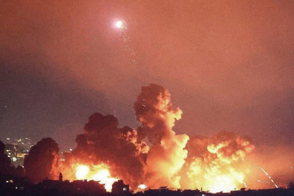 swilkinsonbc's tweet photo. The israelis have massacred 75+ Palestinian ppl in the bombing attacks on Beit Lahia in Gaza, targeting any building where civilians may be sheltering https://t.co/1B1ycYXmTU